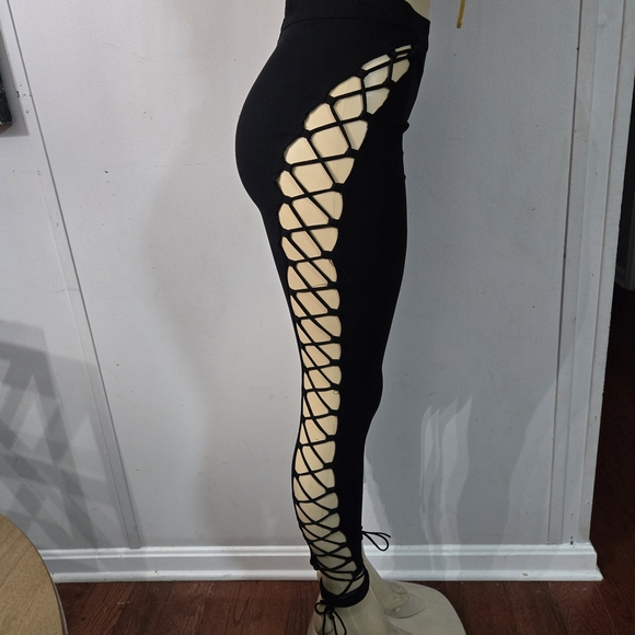 Fashion Nova Black Crisscross Leggings - Picture 5 of 17